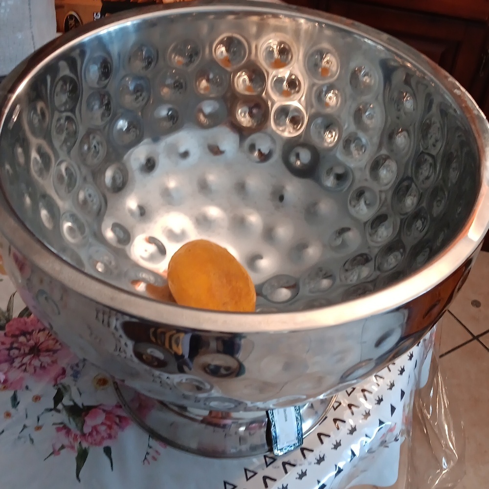 Bowl silver metal bowl Height 11" Circunference 46" - Picture 2 of 3